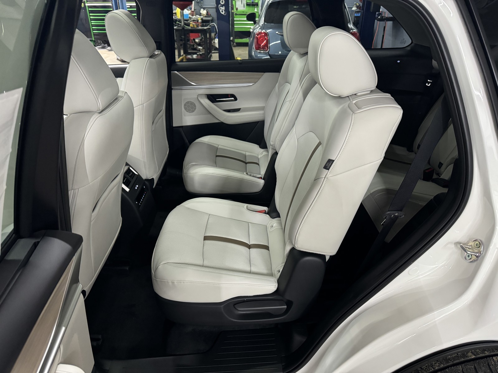 2025 Mazda CX-90 Premium Plus photo 10