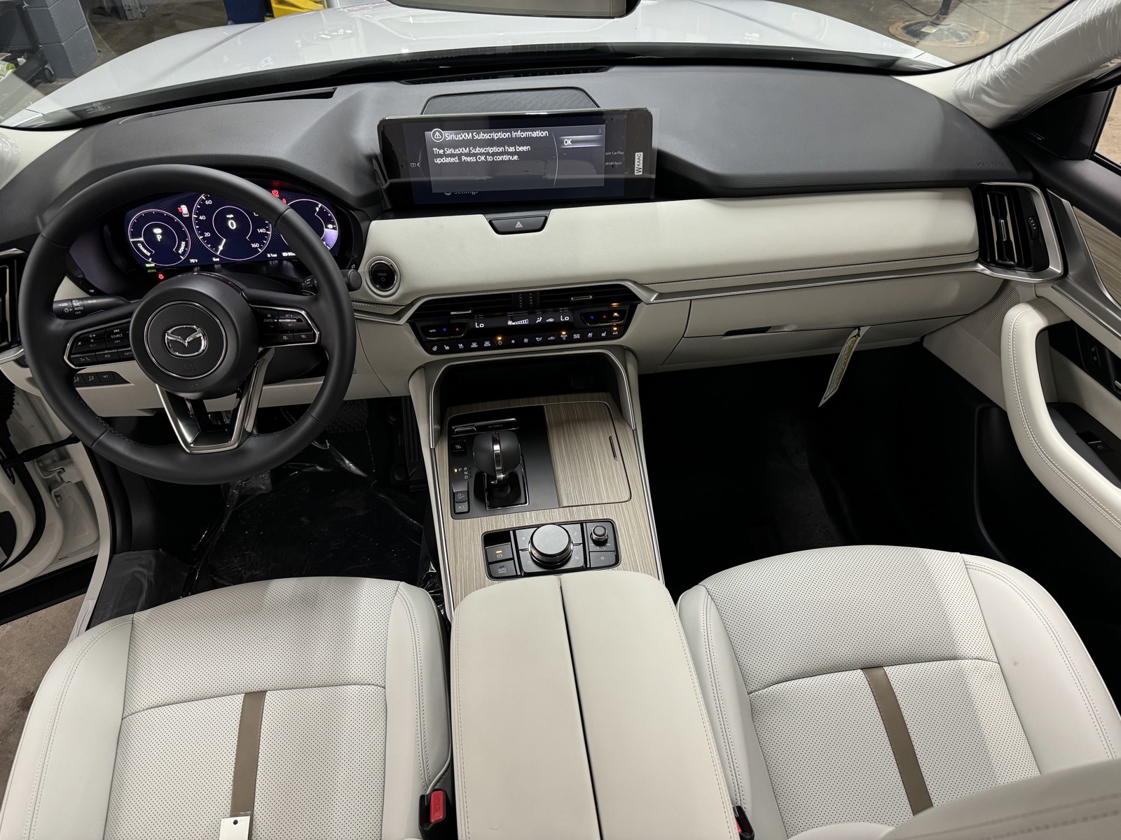2025 Mazda CX-90 Premium Plus photo 13