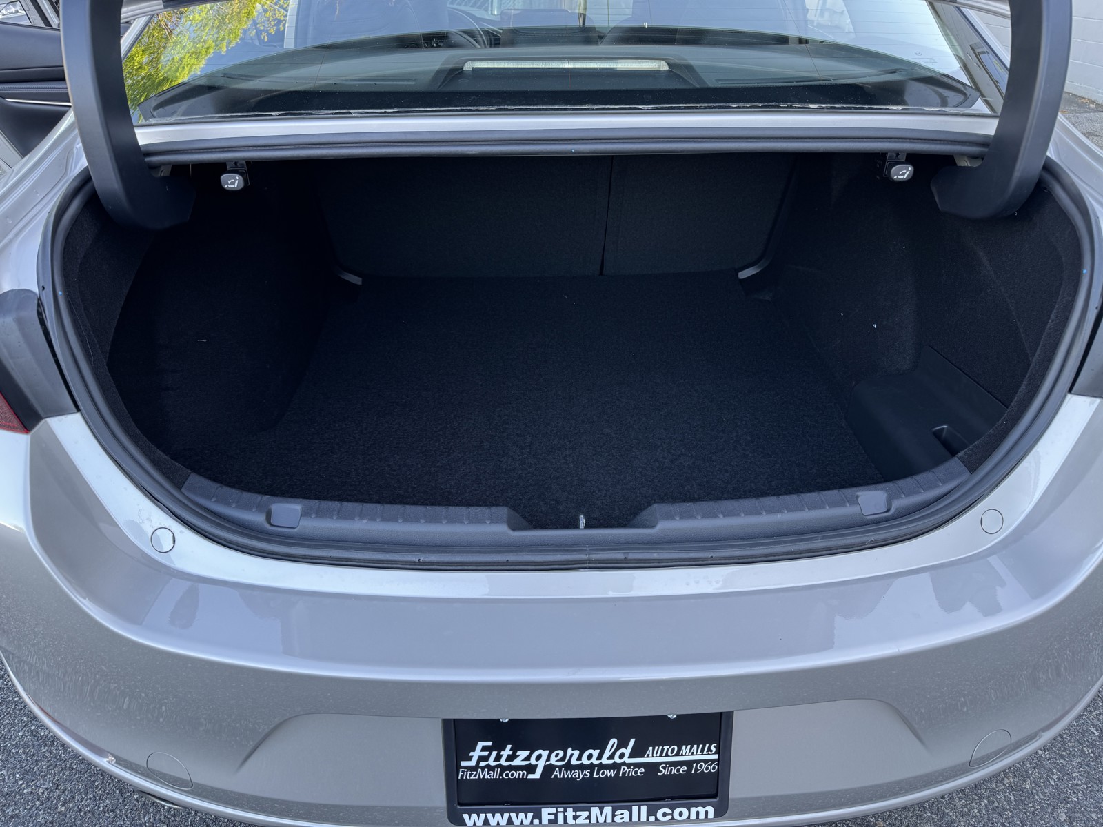 2025 Mazda Mazda3 Sedan 2.5 s Preferred photo 11