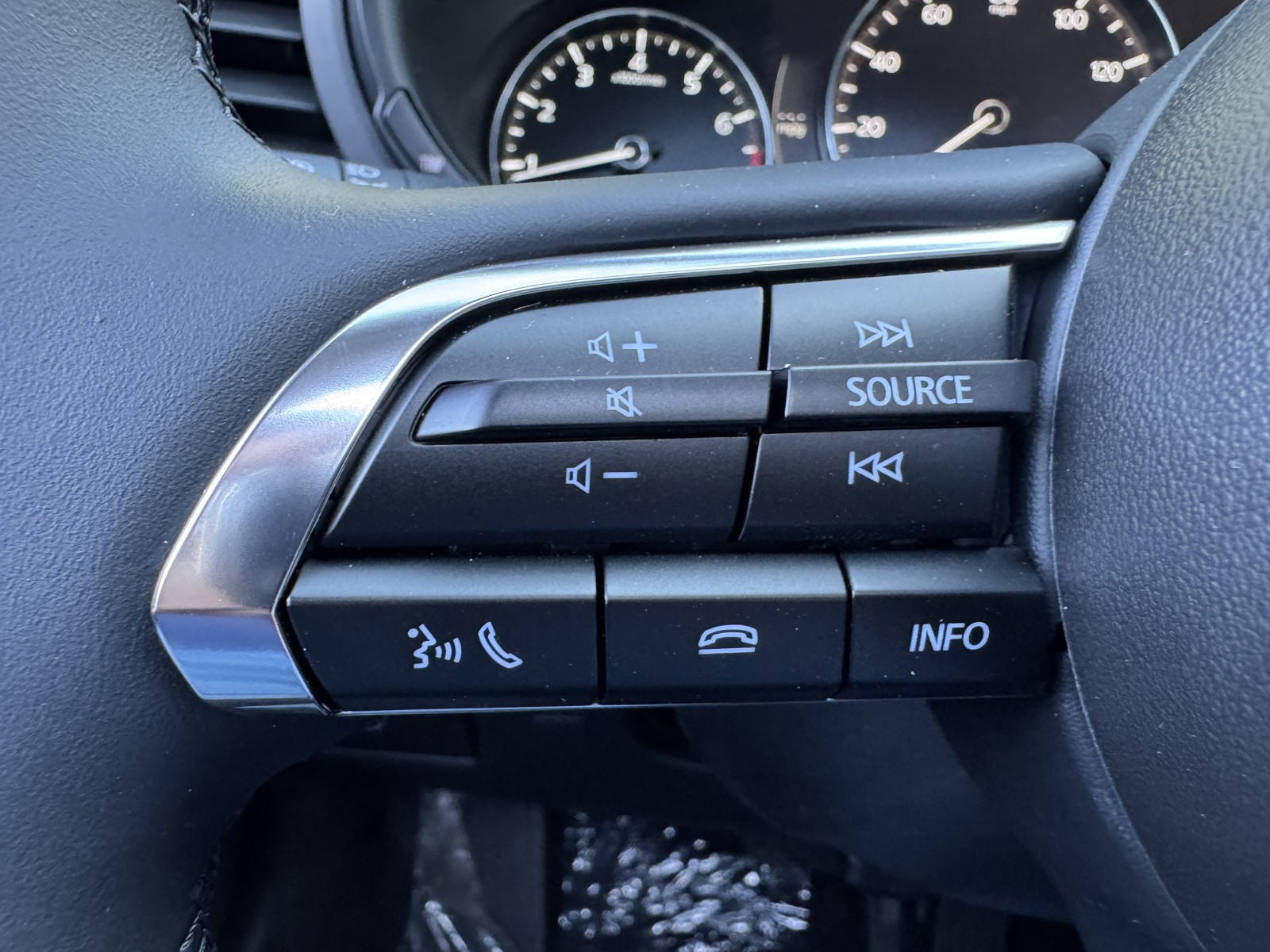 2025 Mazda Mazda3 Sedan 2.5 s Preferred photo 16