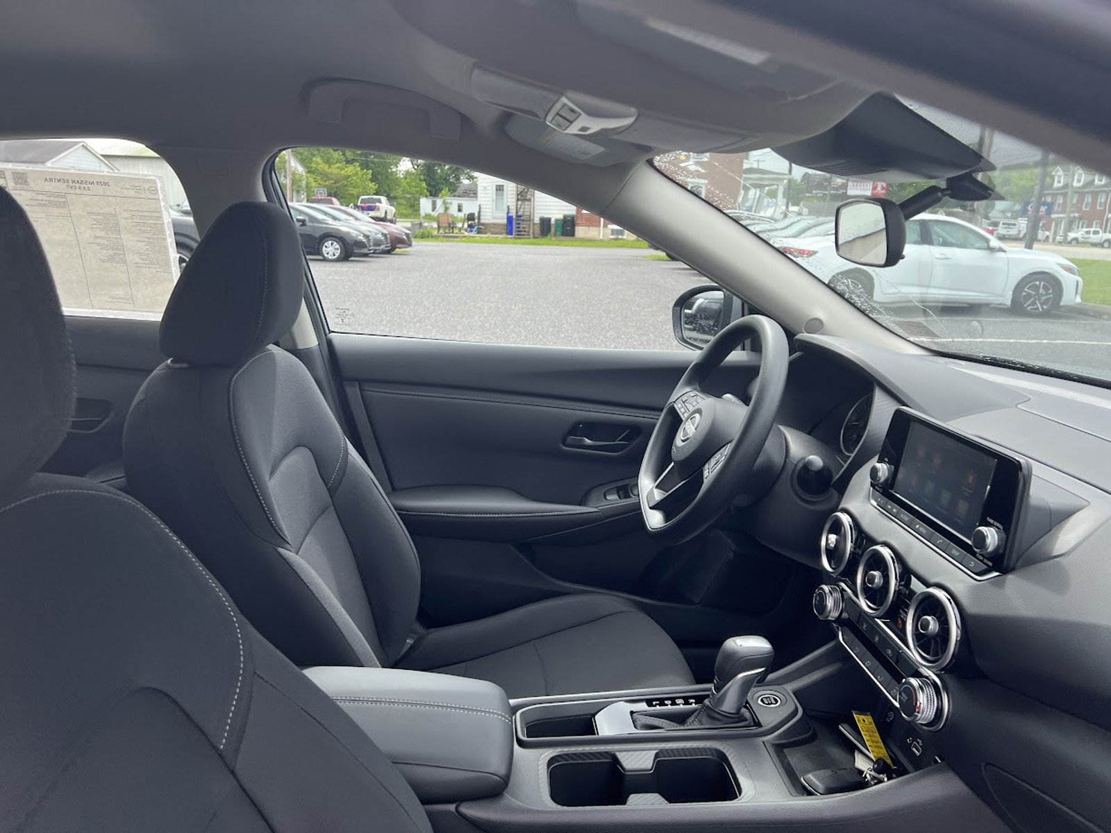 2025 Nissan Sentra S photo 9