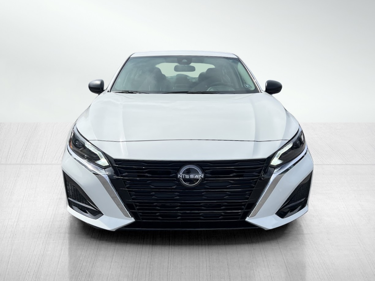 2025 Nissan Altima S photo 5