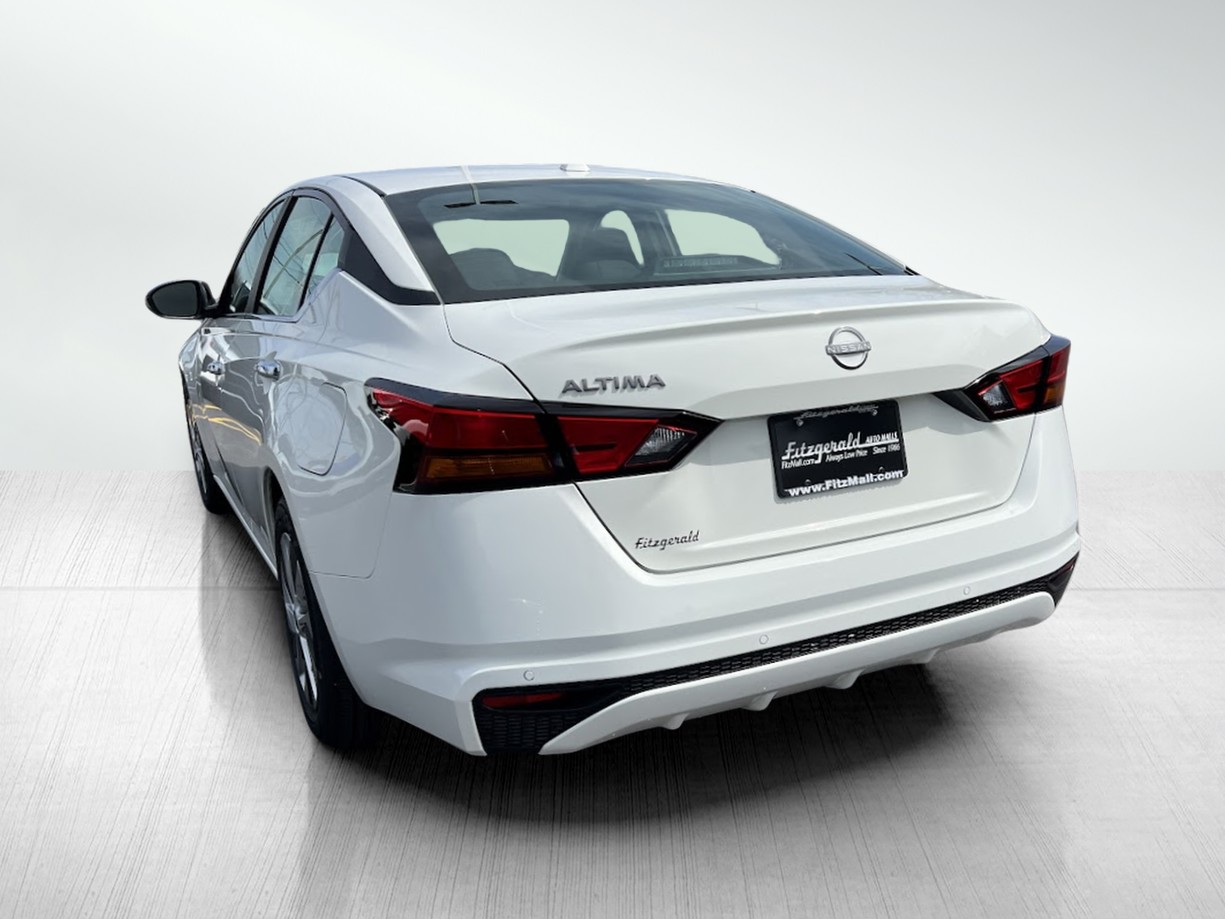 2025 Nissan Altima S photo 7