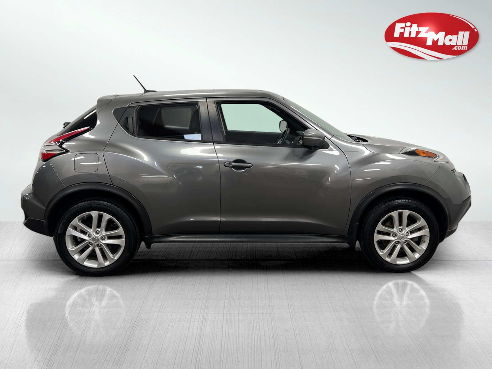 2015 Nissan Juke SL photo 4