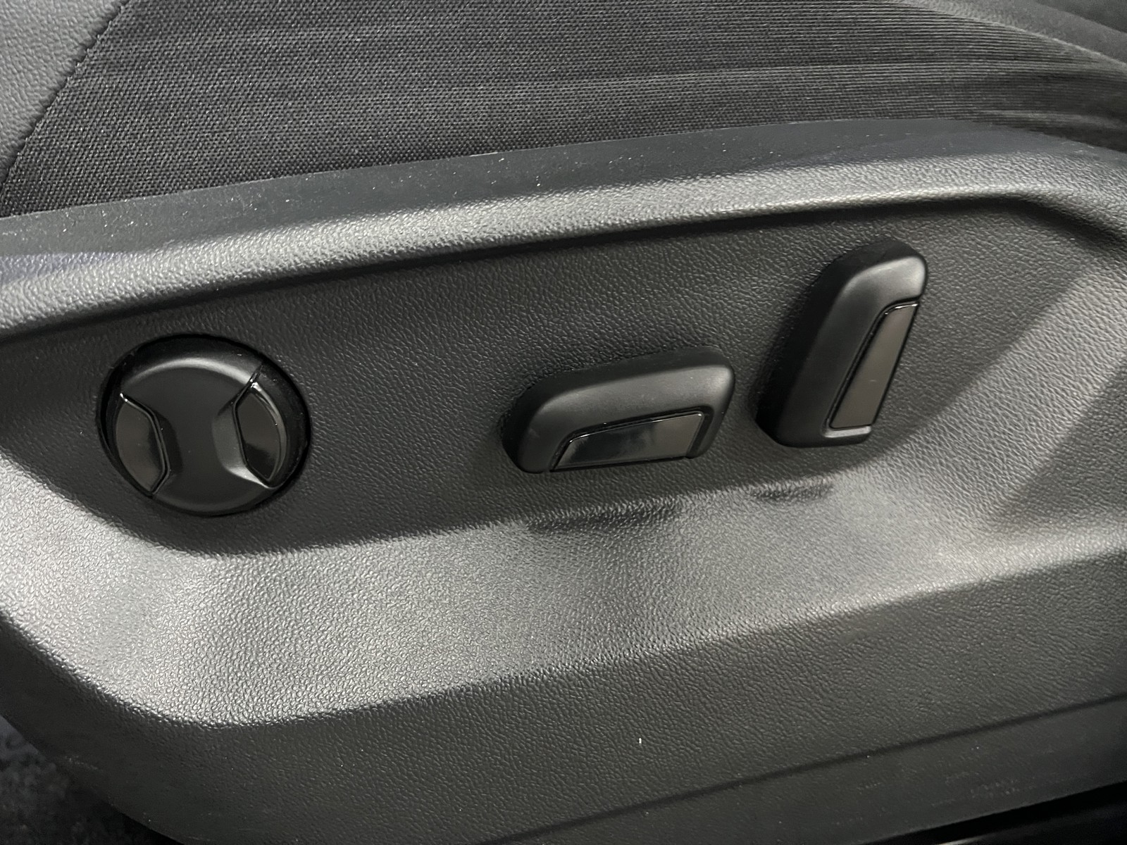 2021 Volkswagen Tiguan SEL photo 11