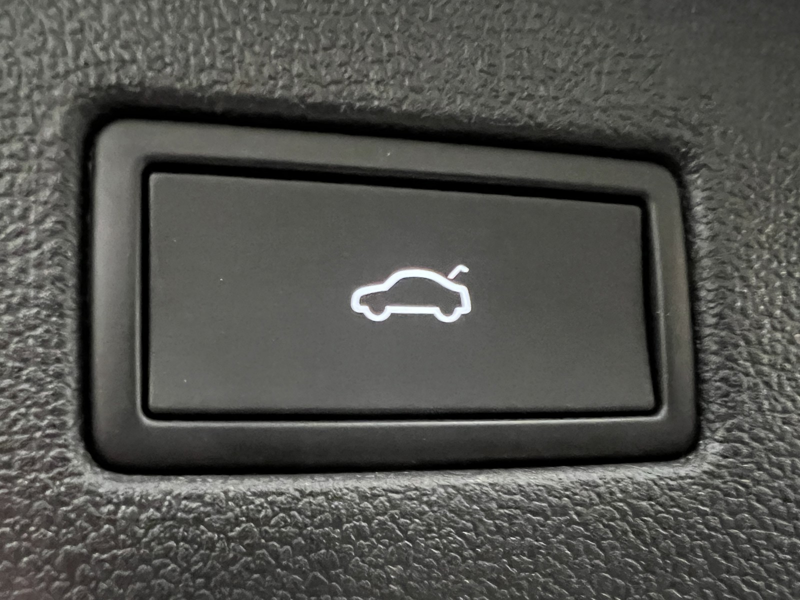 2021 Volkswagen Tiguan SEL photo 16