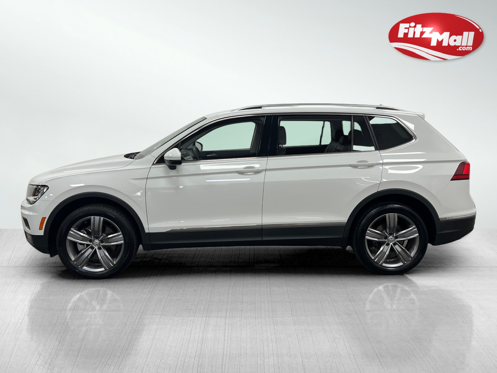 2021 Volkswagen Tiguan SEL photo 3