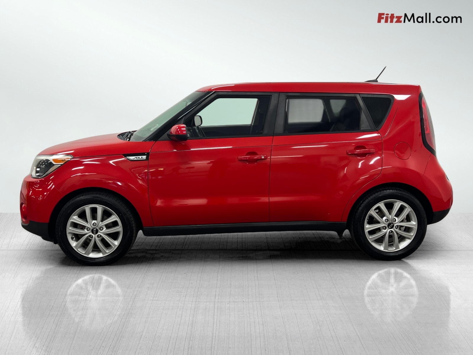 2017 Kia Soul Plus S photo 3