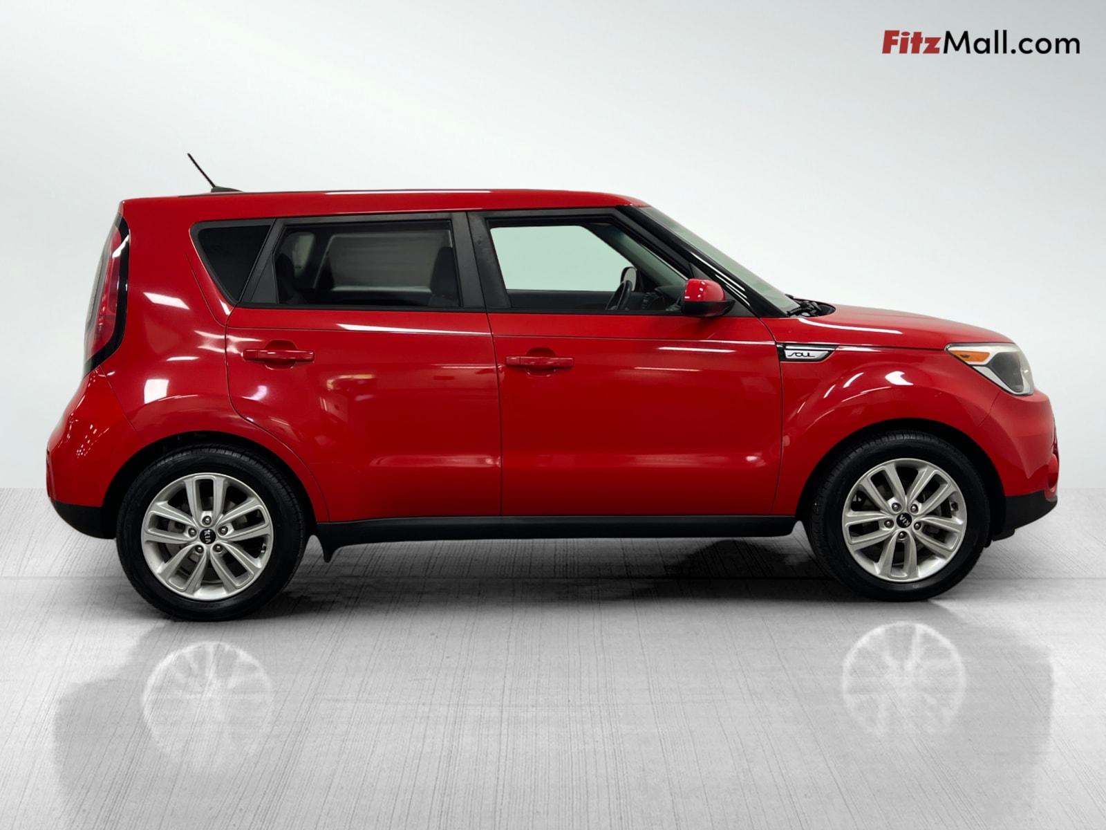 2017 Kia Soul Plus S photo 4
