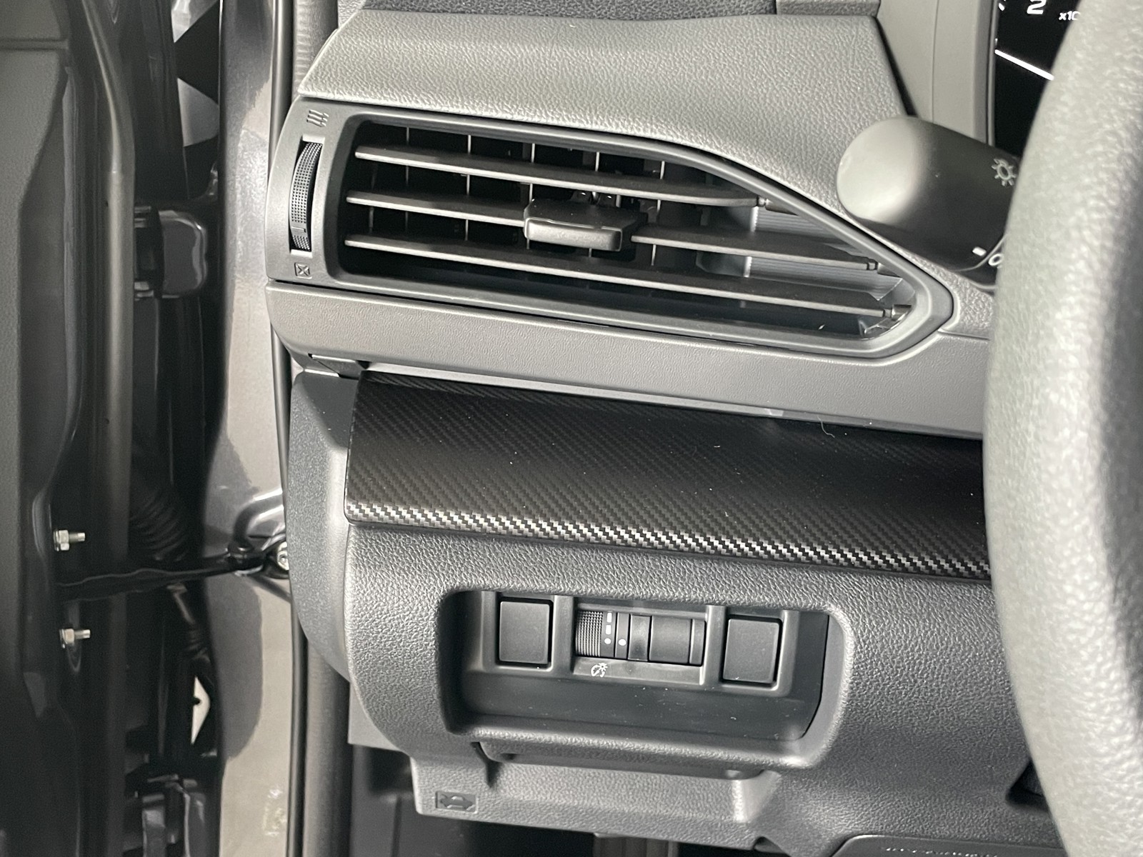 2025 Subaru Crosstrek Premium photo 11