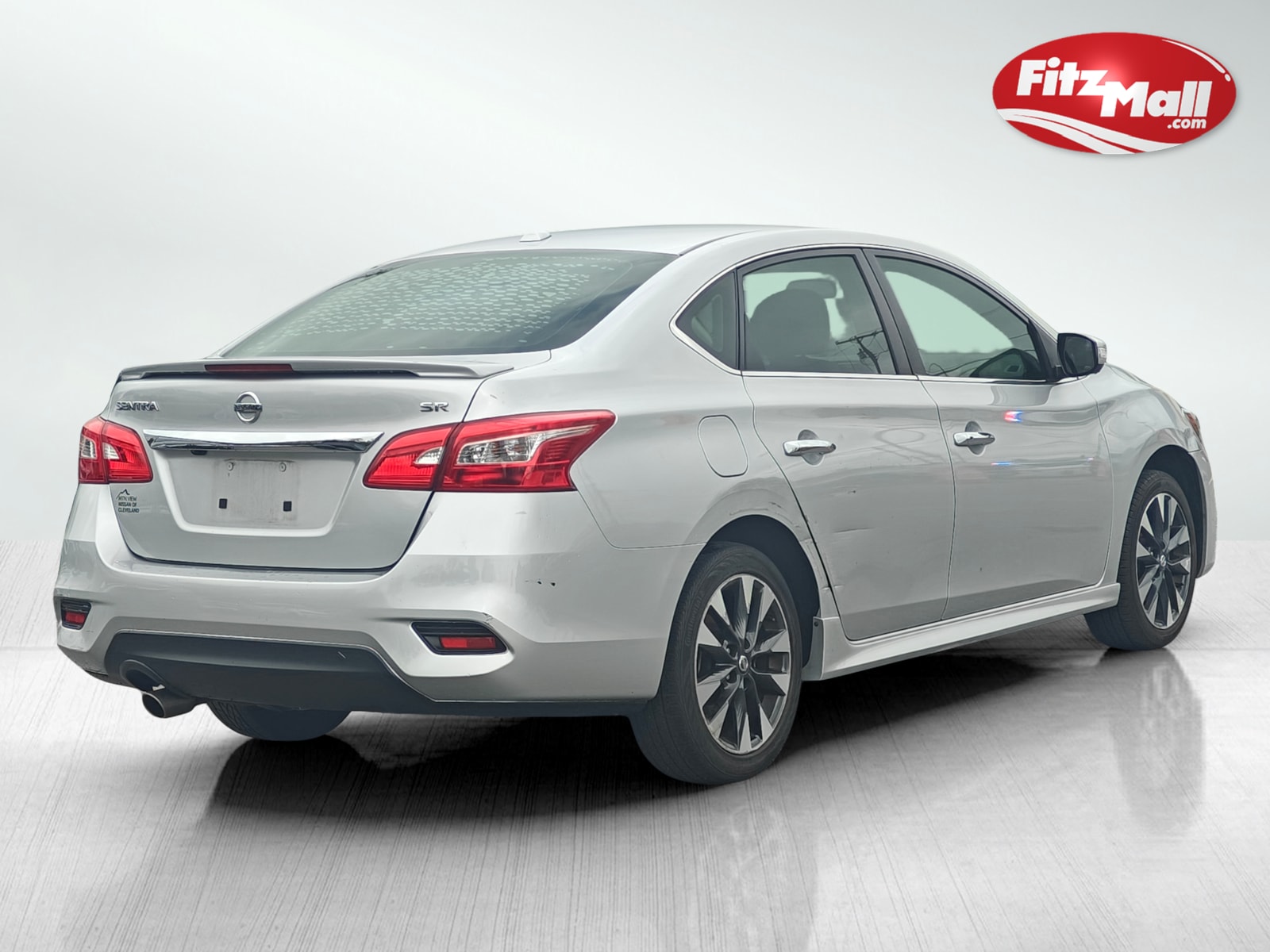 2019 Nissan Sentra SR photo 4