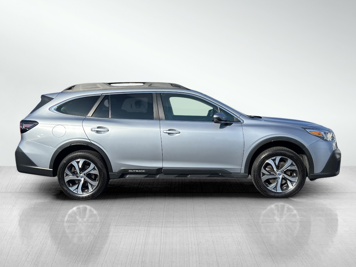 2022 Subaru Outback Limited photo 4
