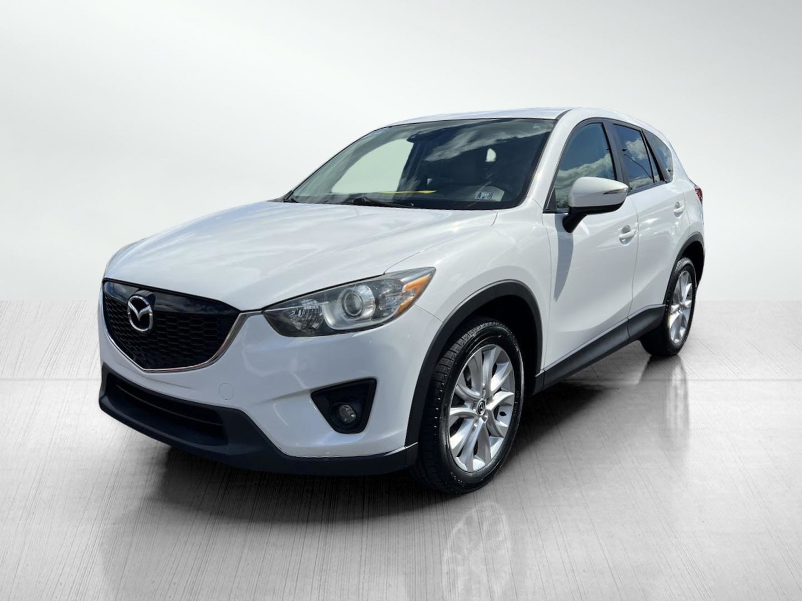 2015 Mazda CX-5 Grand Touring photo 2