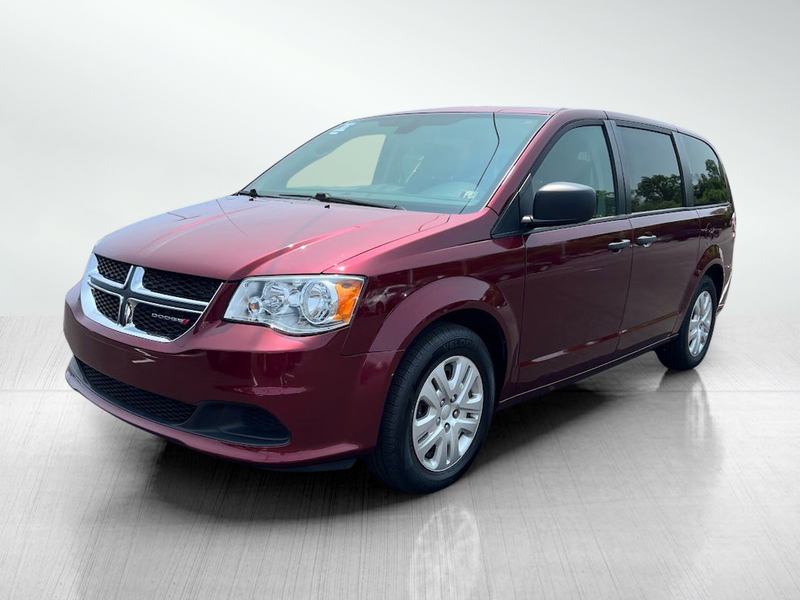 2019 Dodge Grand Caravan SE photo 2
