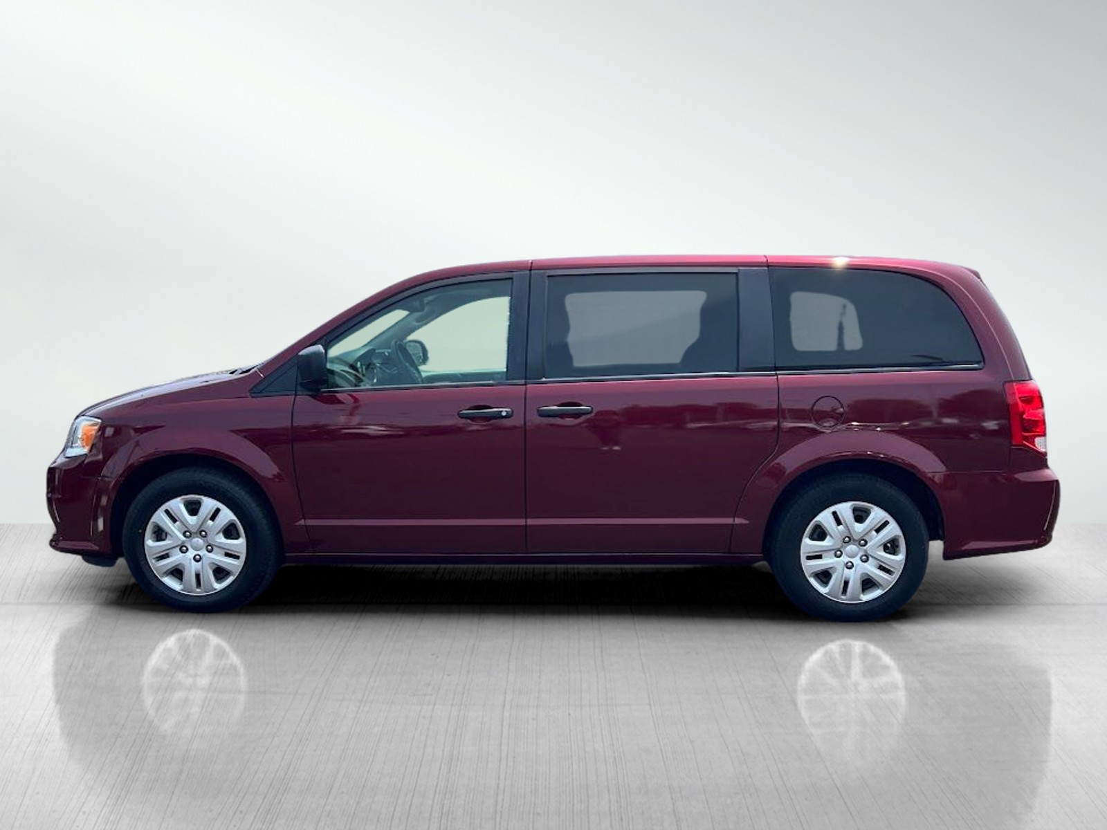 2019 Dodge Grand Caravan SE photo 3