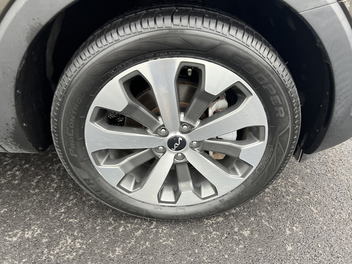 2022 Kia Telluride S photo 12