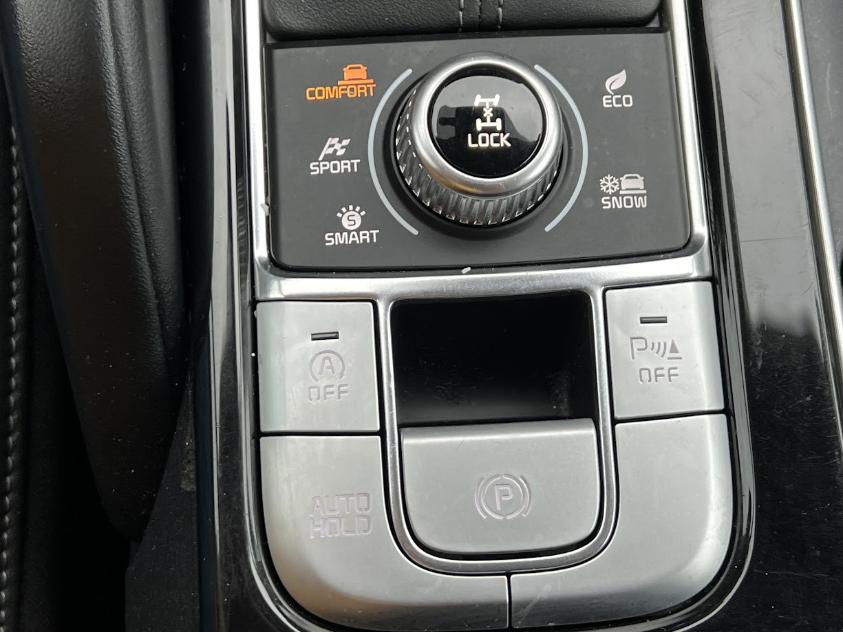 2022 Kia Telluride S photo 25