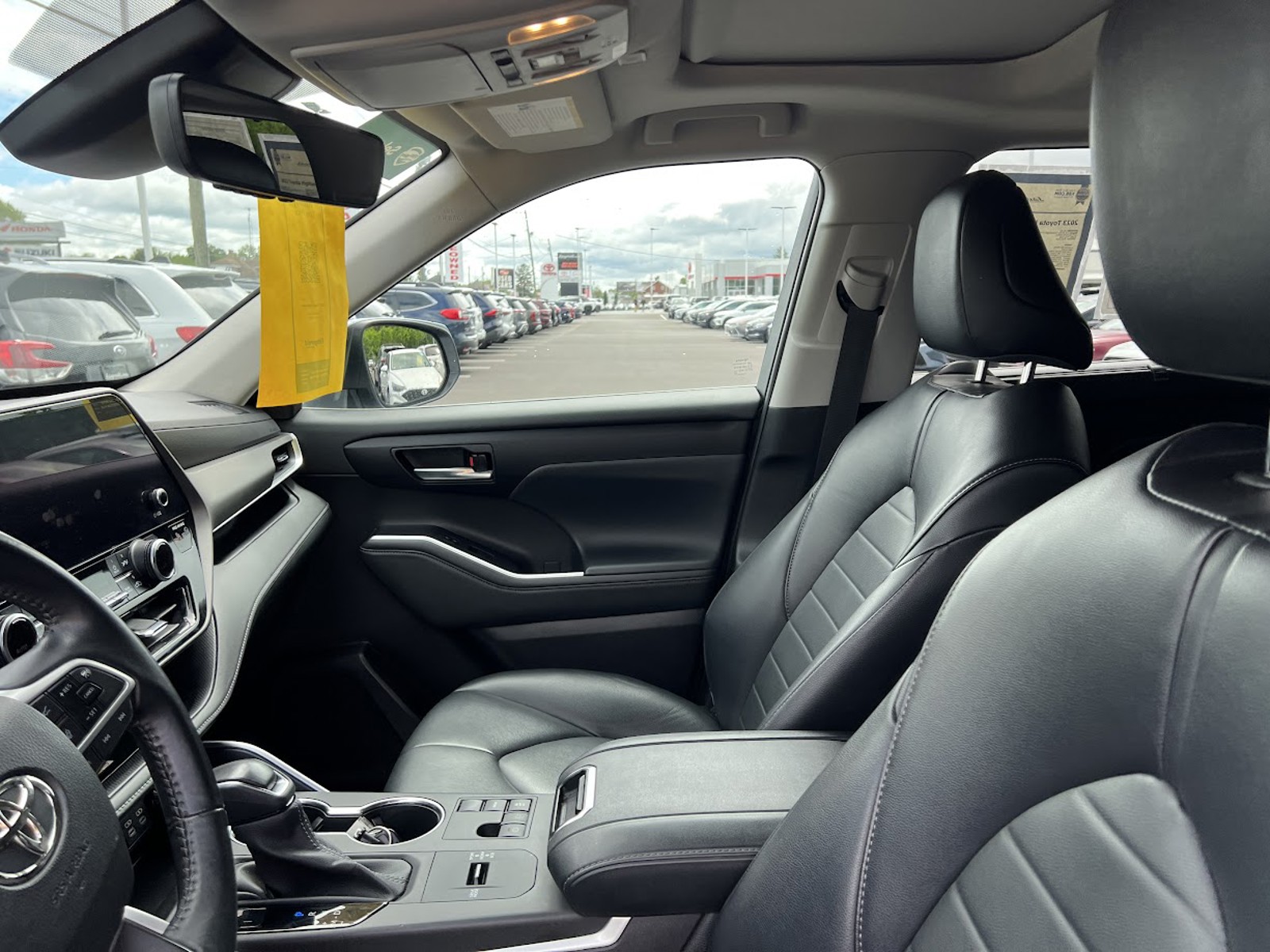 2023 Toyota Highlander XSE photo 13