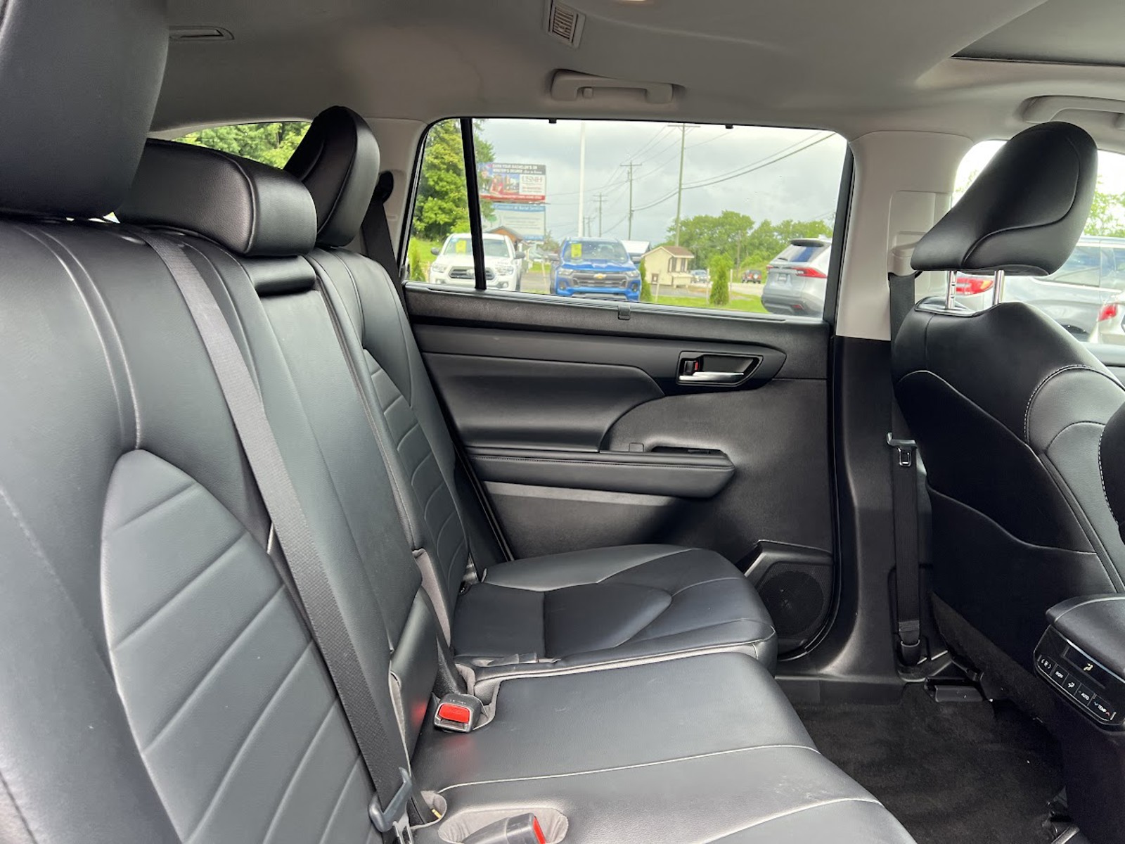 2023 Toyota Highlander XSE photo 16