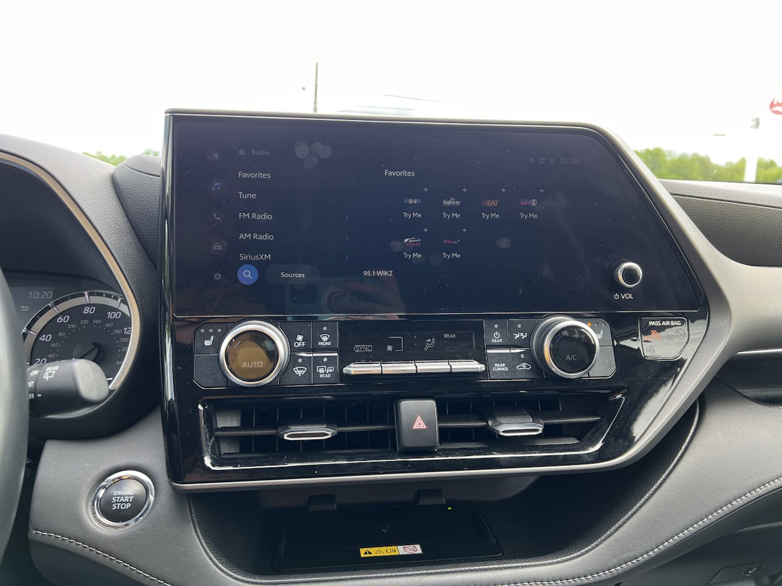 2023 Toyota Highlander XSE photo 20