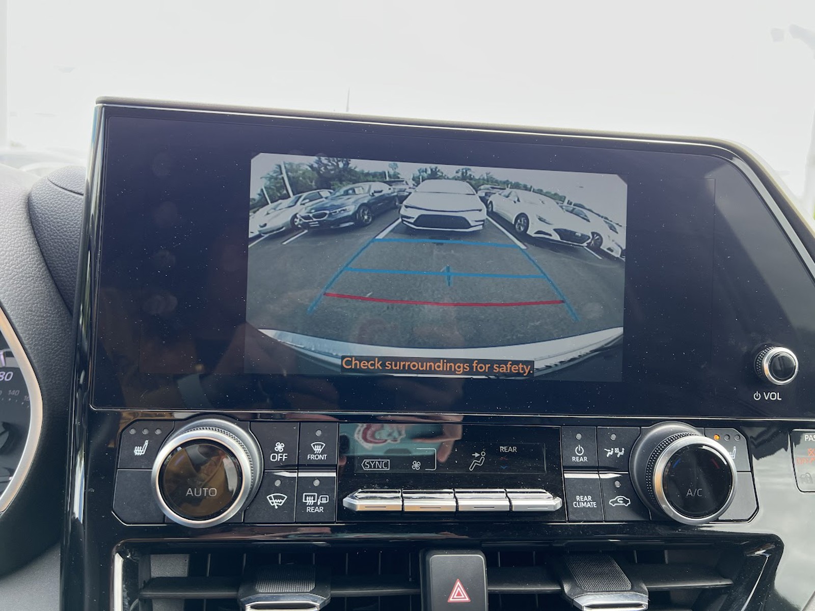2023 Toyota Highlander XSE photo 23