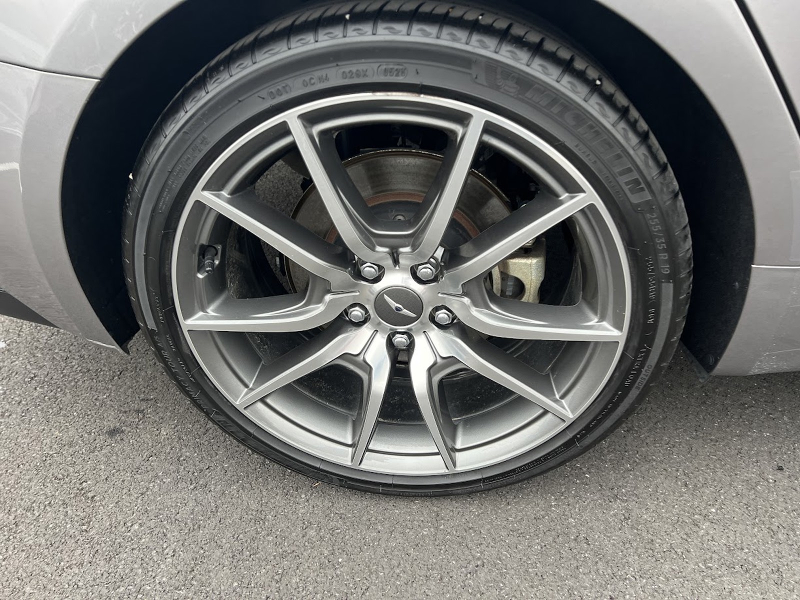 2023 Genesis G70 2.0T photo 12