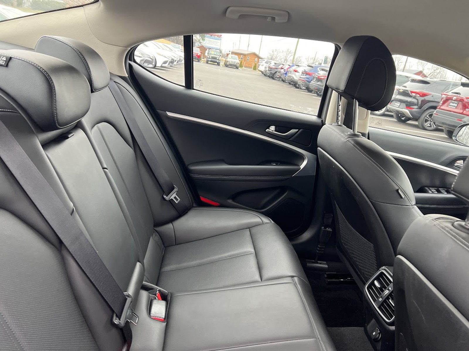 2023 Genesis G70 2.0T photo 16