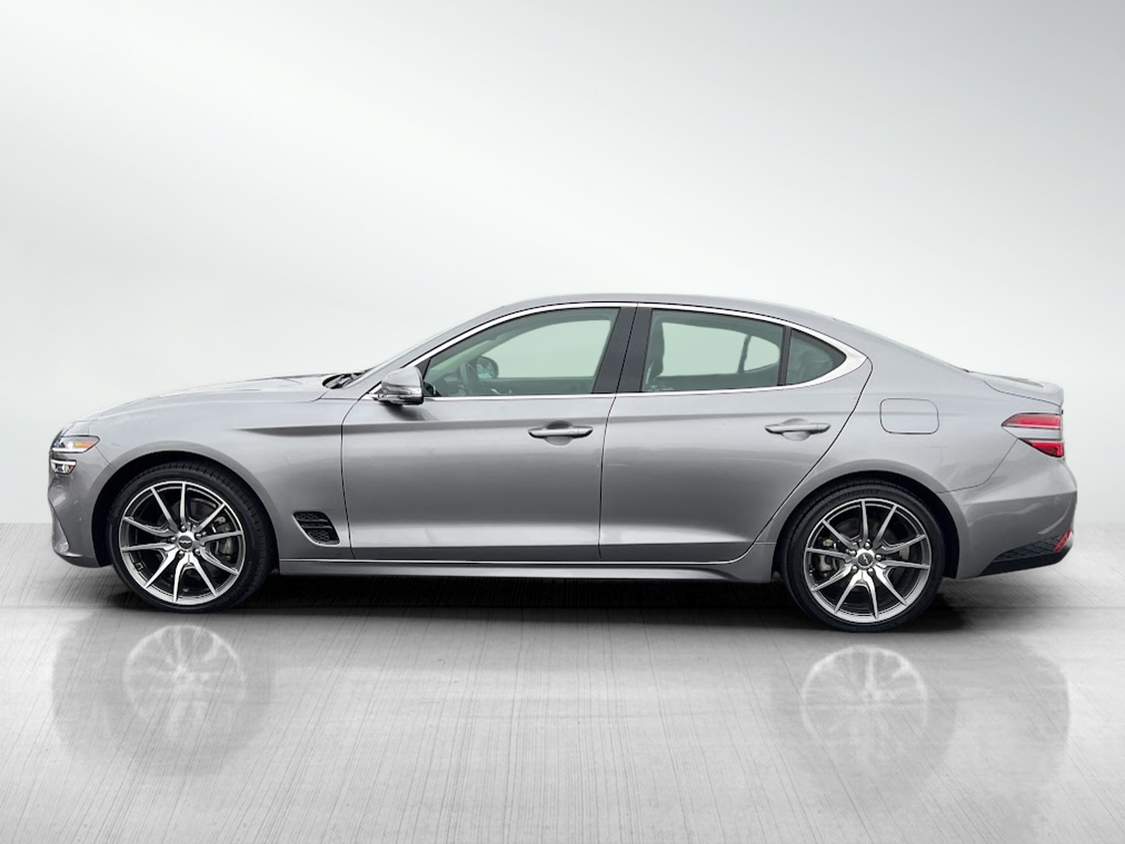 2023 Genesis G70 2.0T photo 3