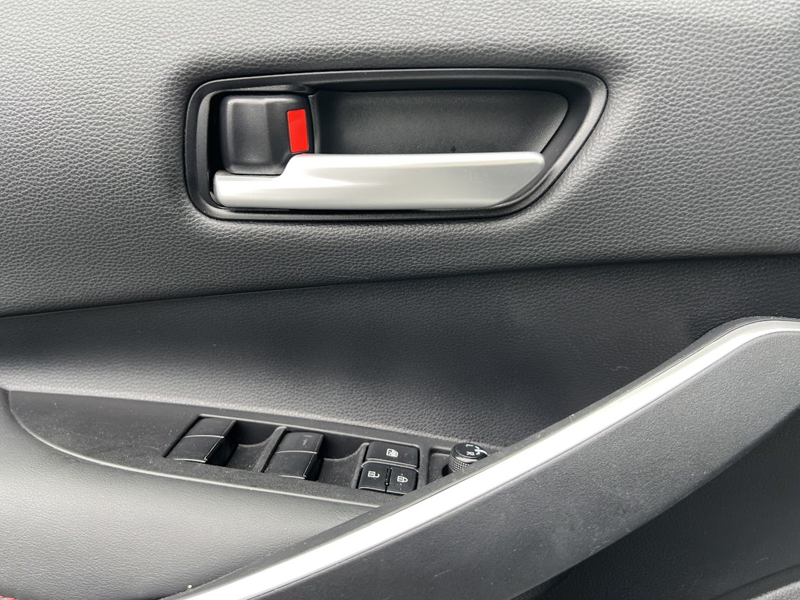 2023 Toyota Corolla Hybrid SE photo 18