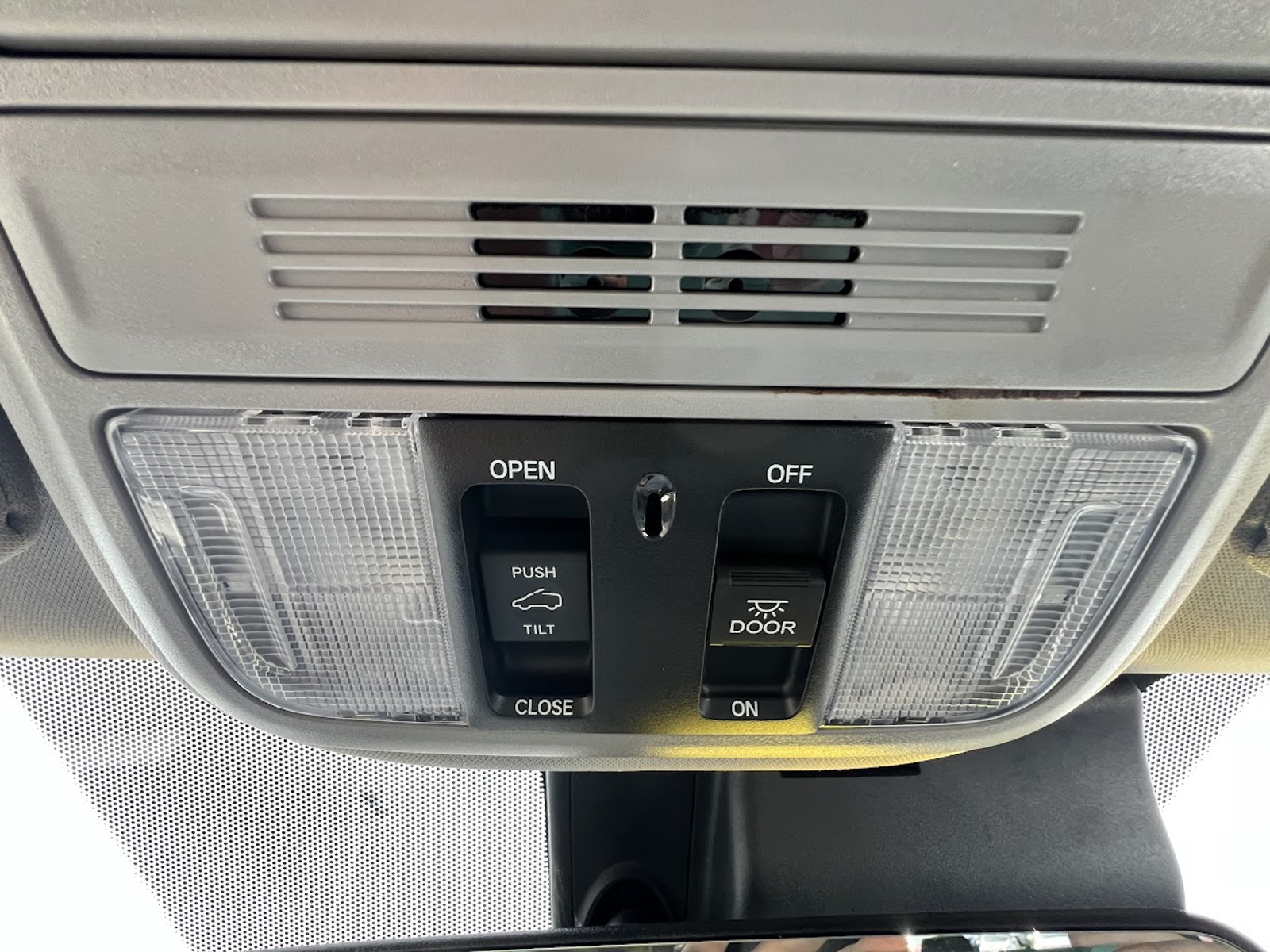 2021 Honda Pilot Special Edition photo 27
