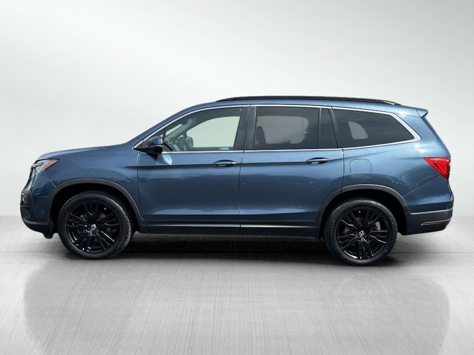 2021 Honda Pilot Special Edition photo 3
