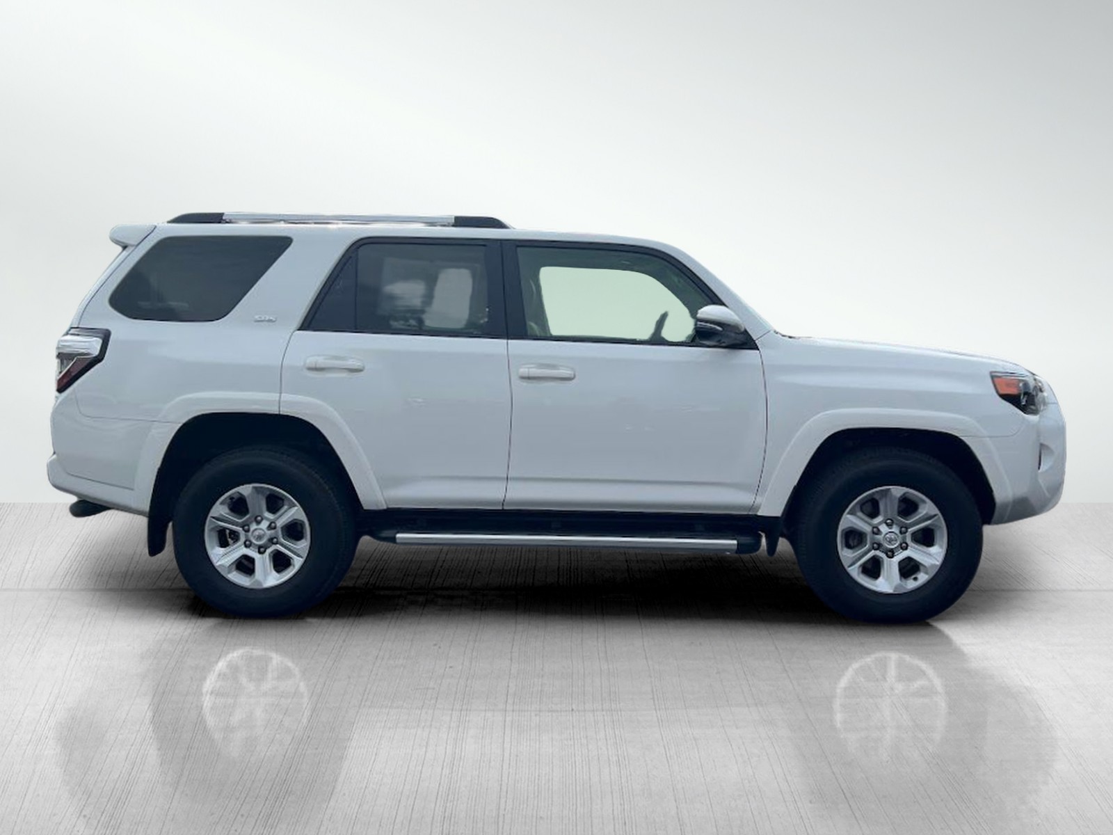2023 Toyota 4Runner SR5 Premium photo 4