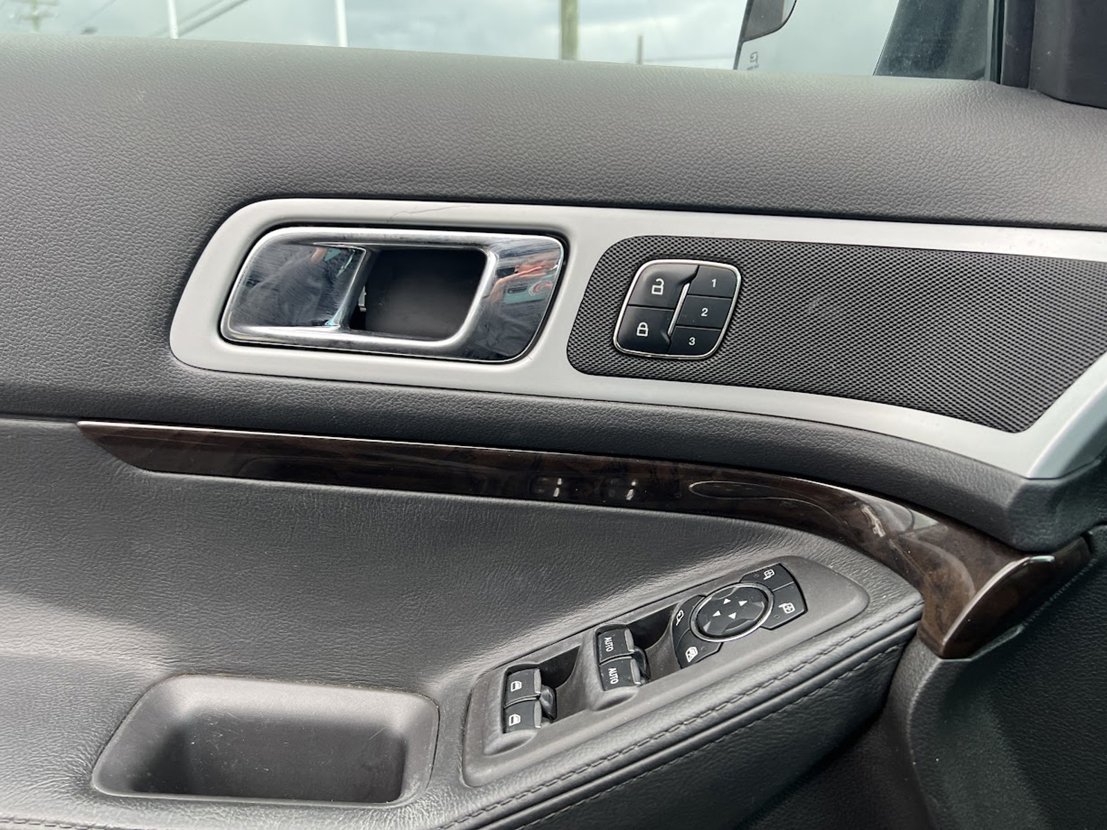 2013 Ford Explorer Limited photo 19