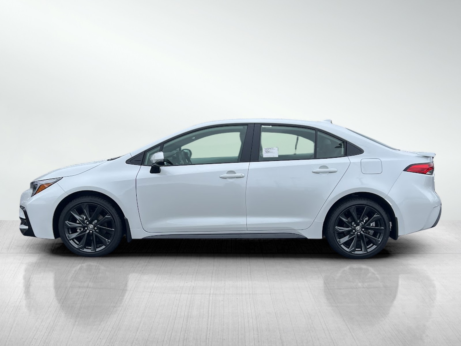 2025 Toyota Corolla SE photo 3