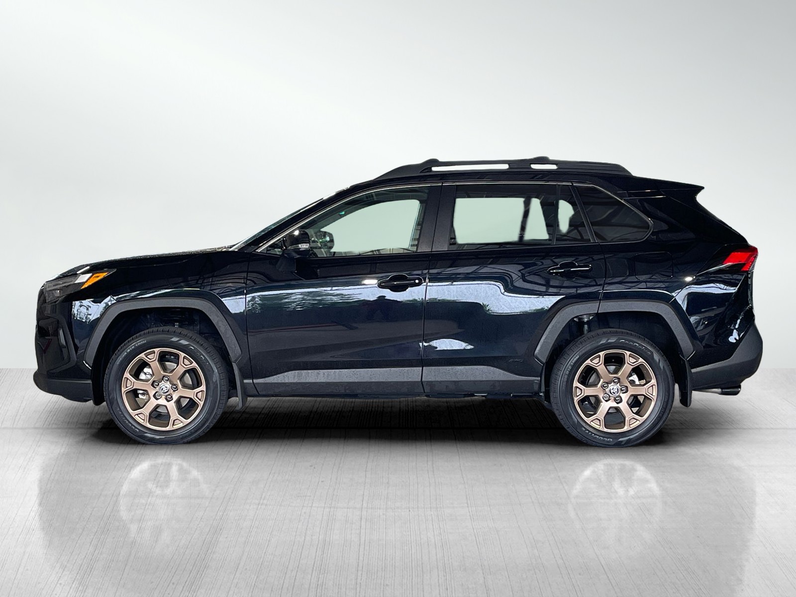 2024 Toyota RAV4 Hybrid photo 3