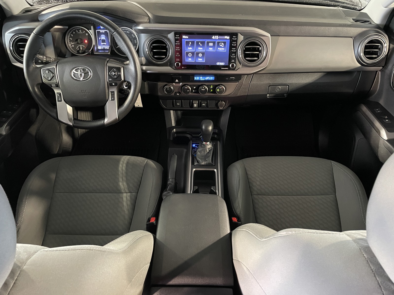 2022 Toyota Tacoma SR5 Double Cab photo 11