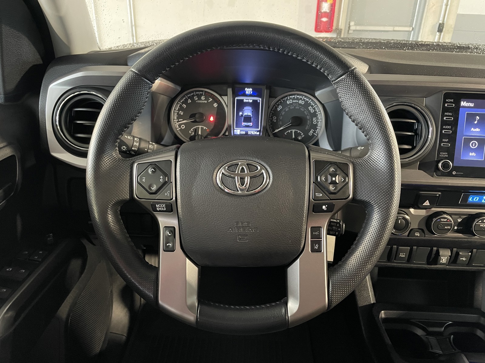 2022 Toyota Tacoma SR5 Double Cab photo 12