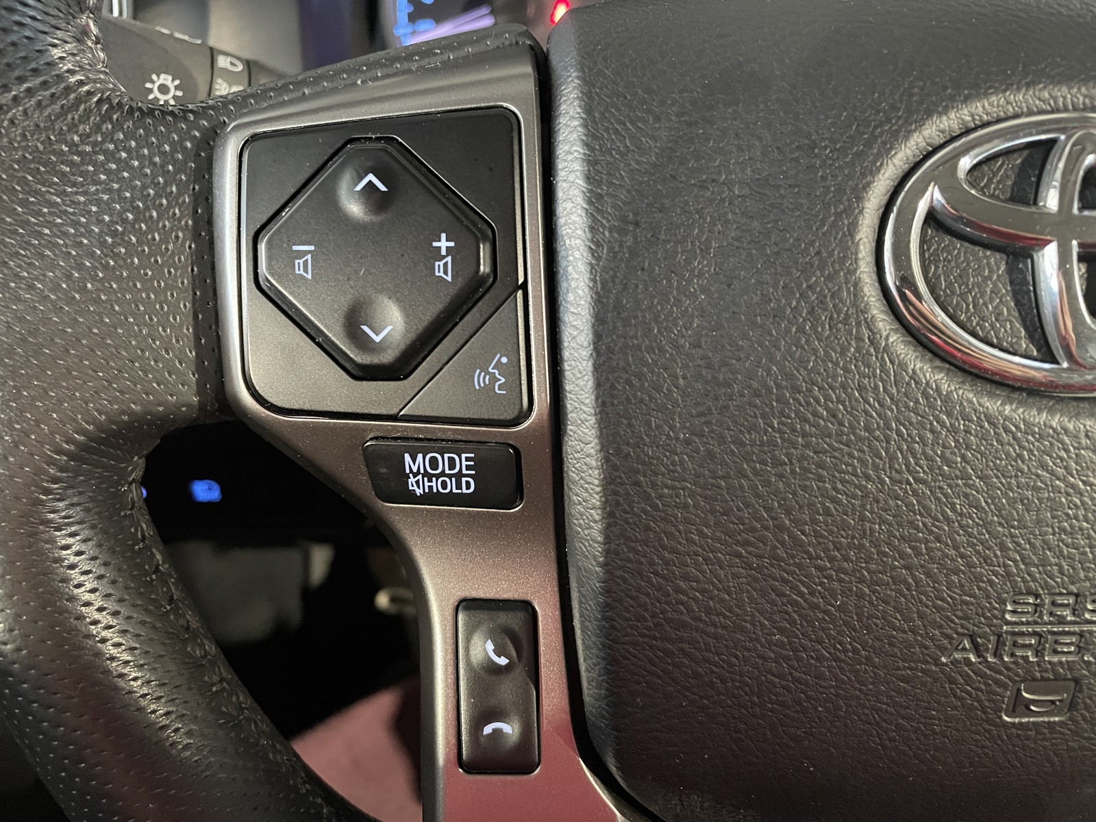 2022 Toyota Tacoma SR5 Double Cab photo 16