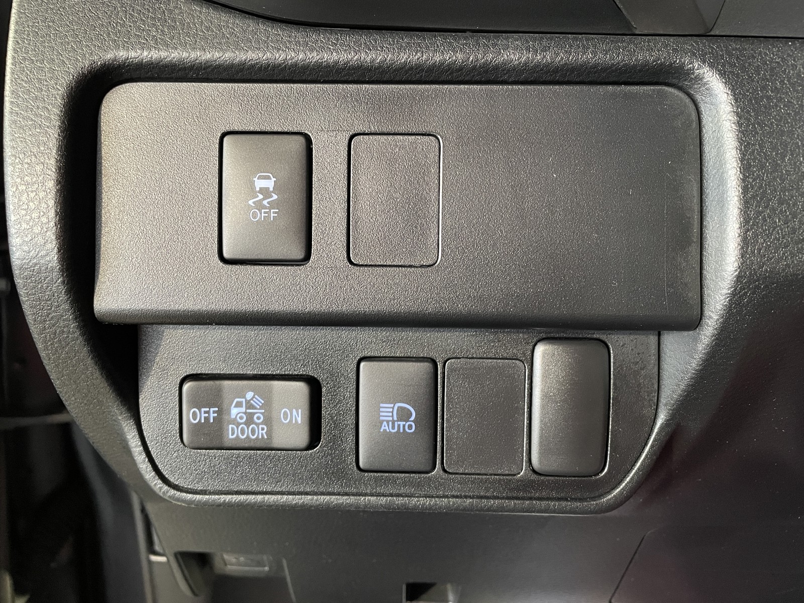 2022 Toyota Tacoma SR5 Double Cab photo 23