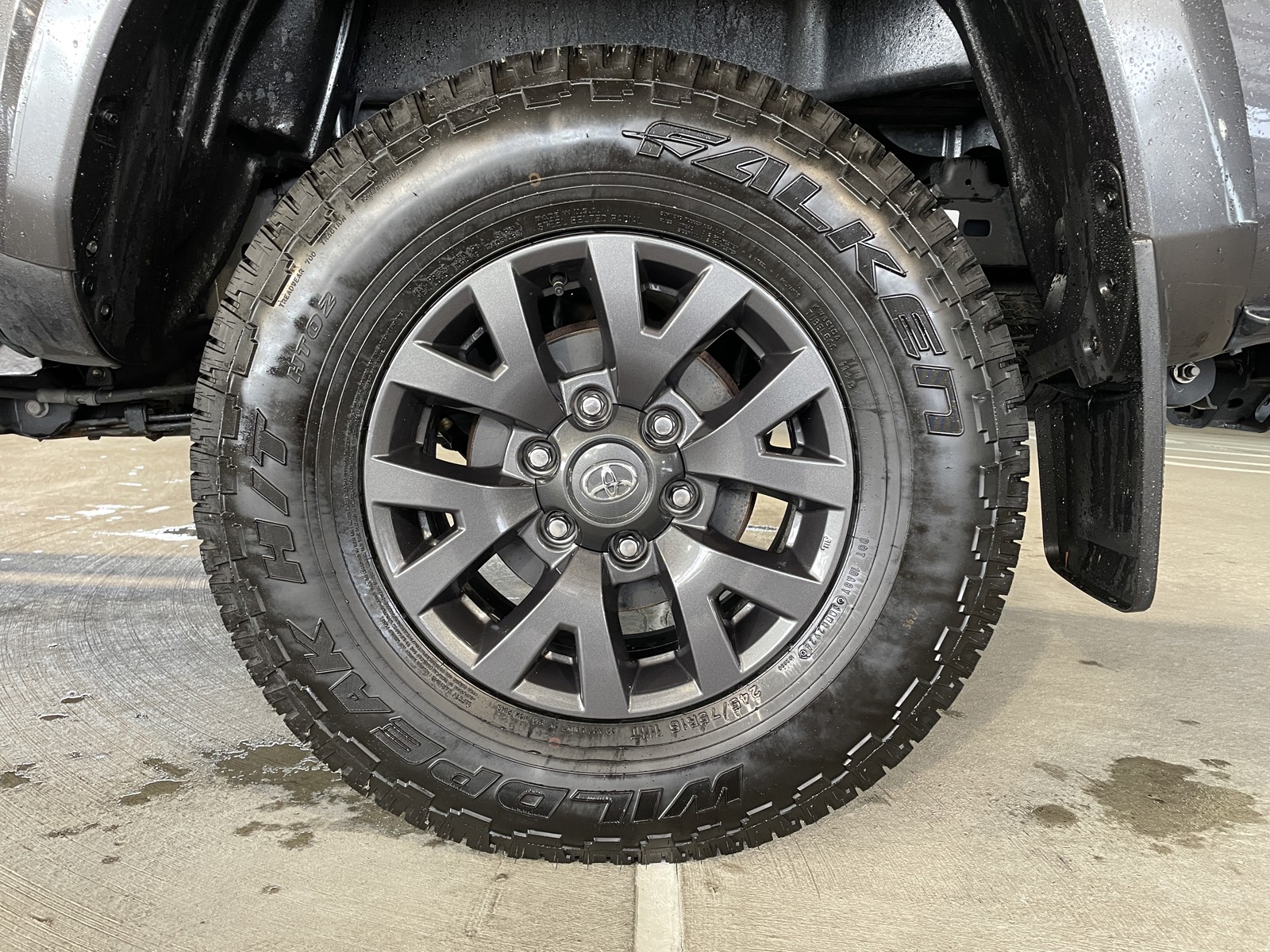 2022 Toyota Tacoma SR5 Double Cab photo 26
