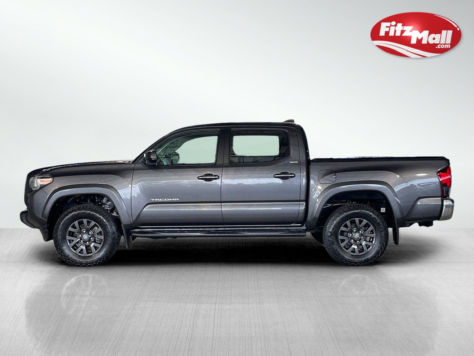 2022 Toyota Tacoma SR5 Double Cab photo 3