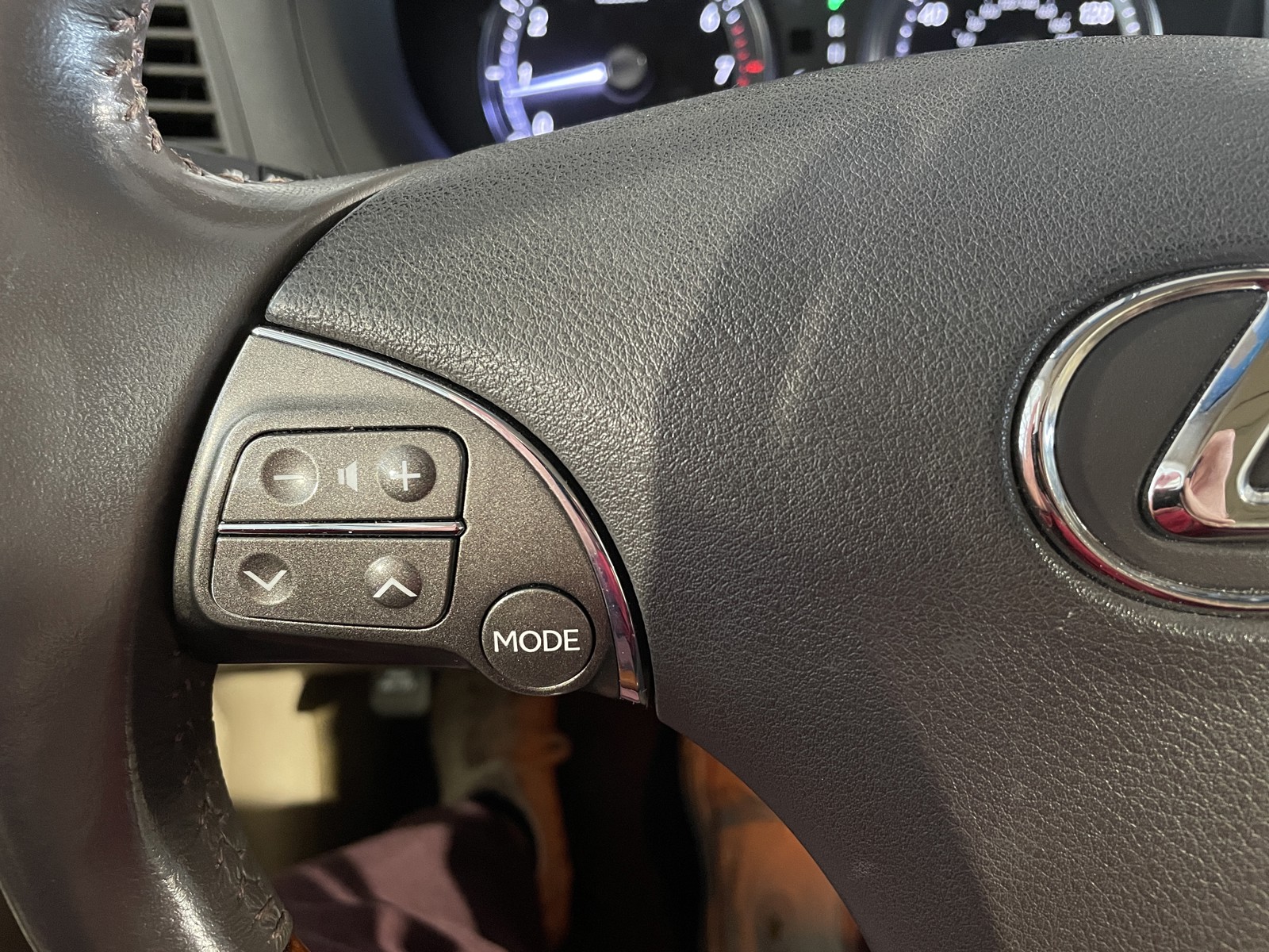 2010 Lexus ES 350 Base photo 14