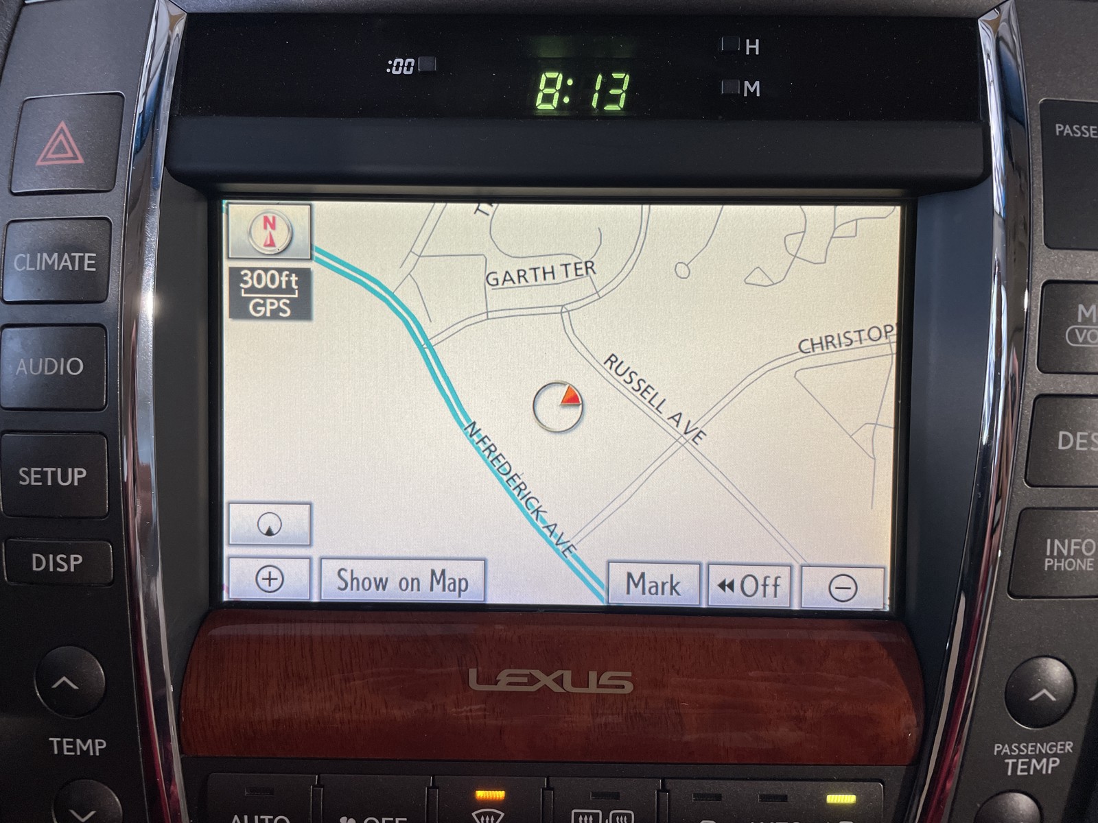 2010 Lexus ES 350 Base photo 19