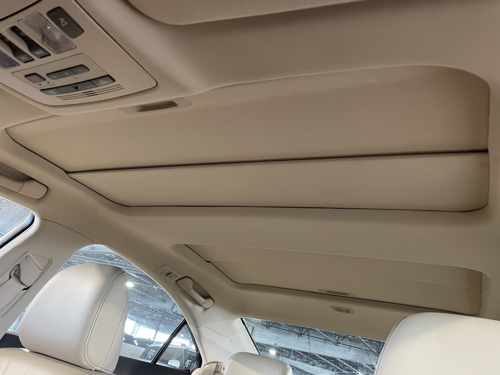 2010 Lexus ES 350 Base photo 24