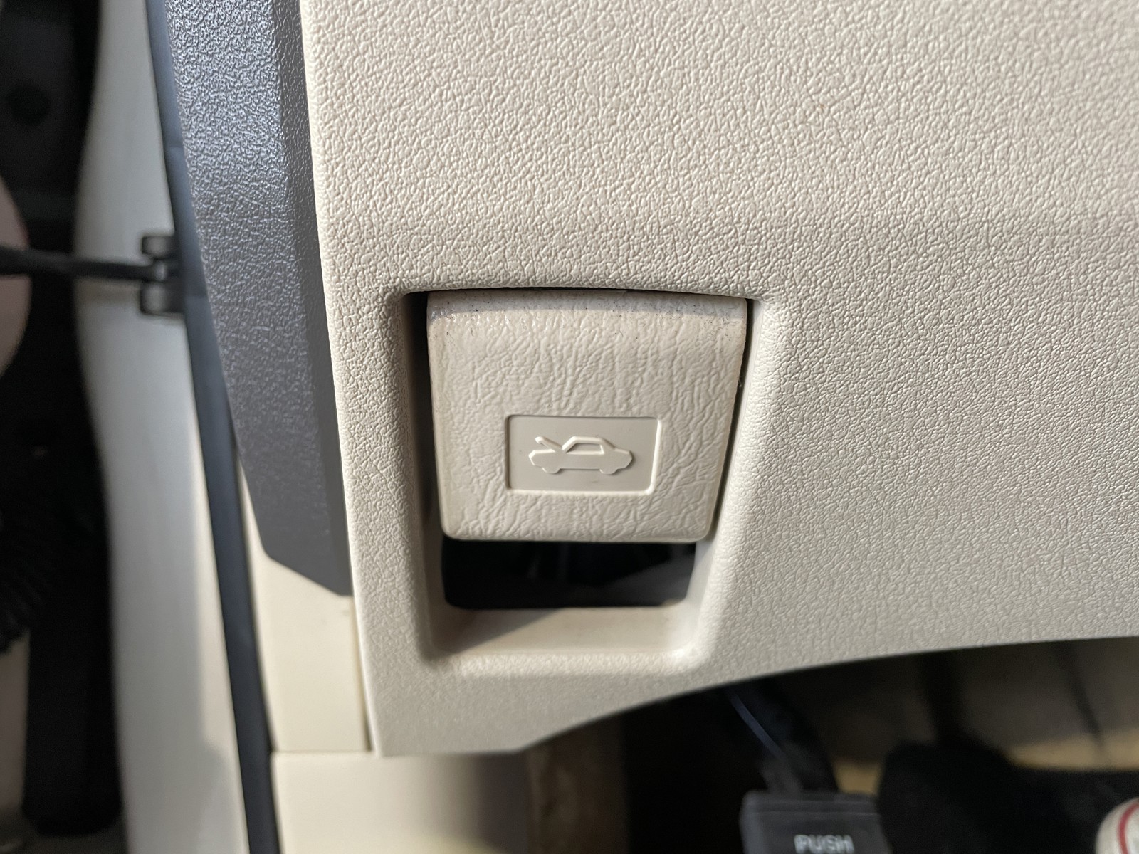 2010 Lexus ES 350 Base photo 28