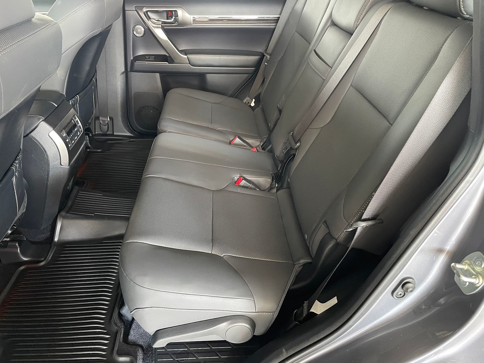 2022 Lexus GX 460 photo 9