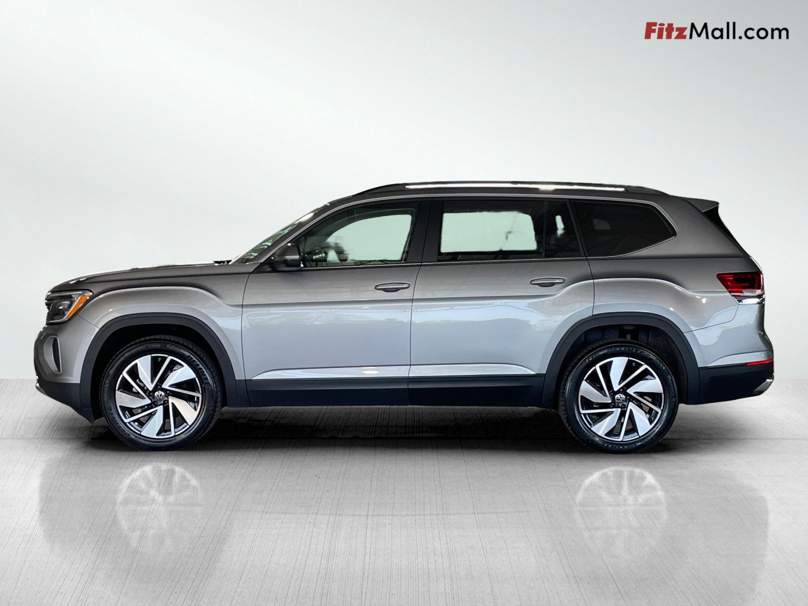 2024 Volkswagen Atlas SE Technology photo 3