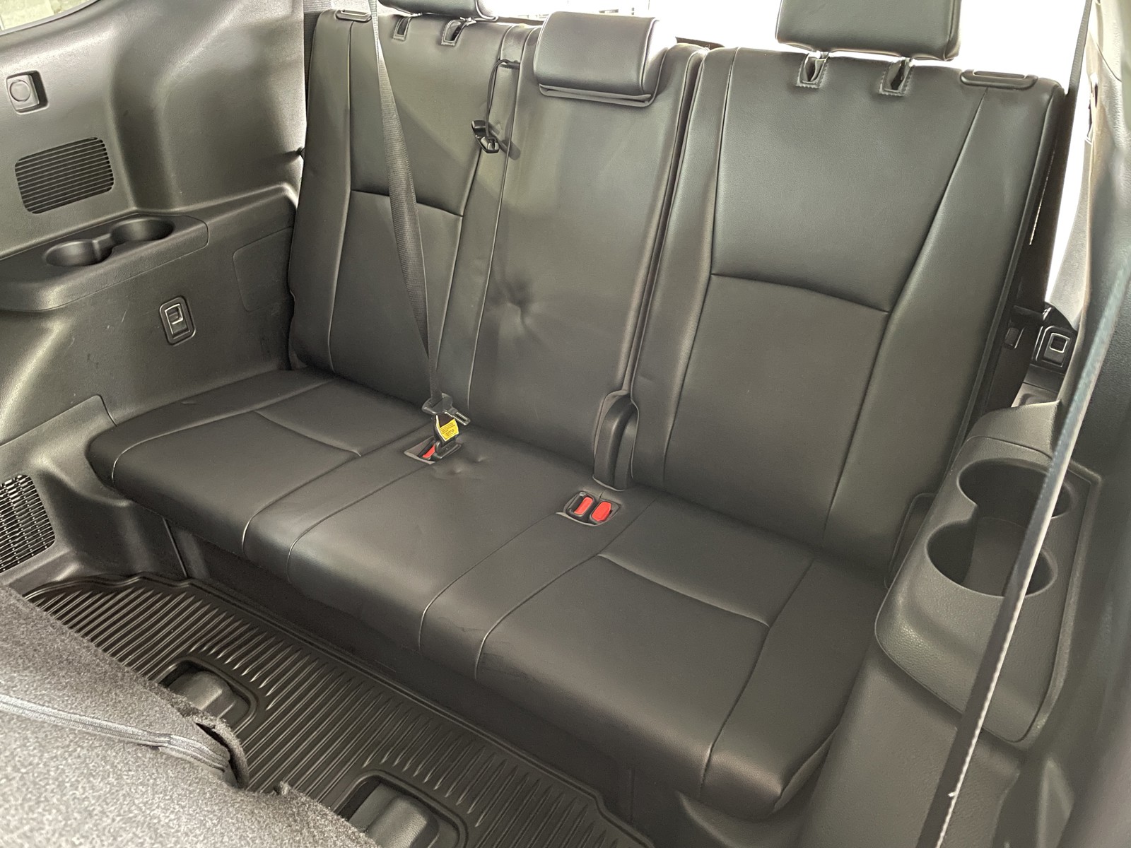 2021 Toyota Highlander Hybrid XLE photo 11