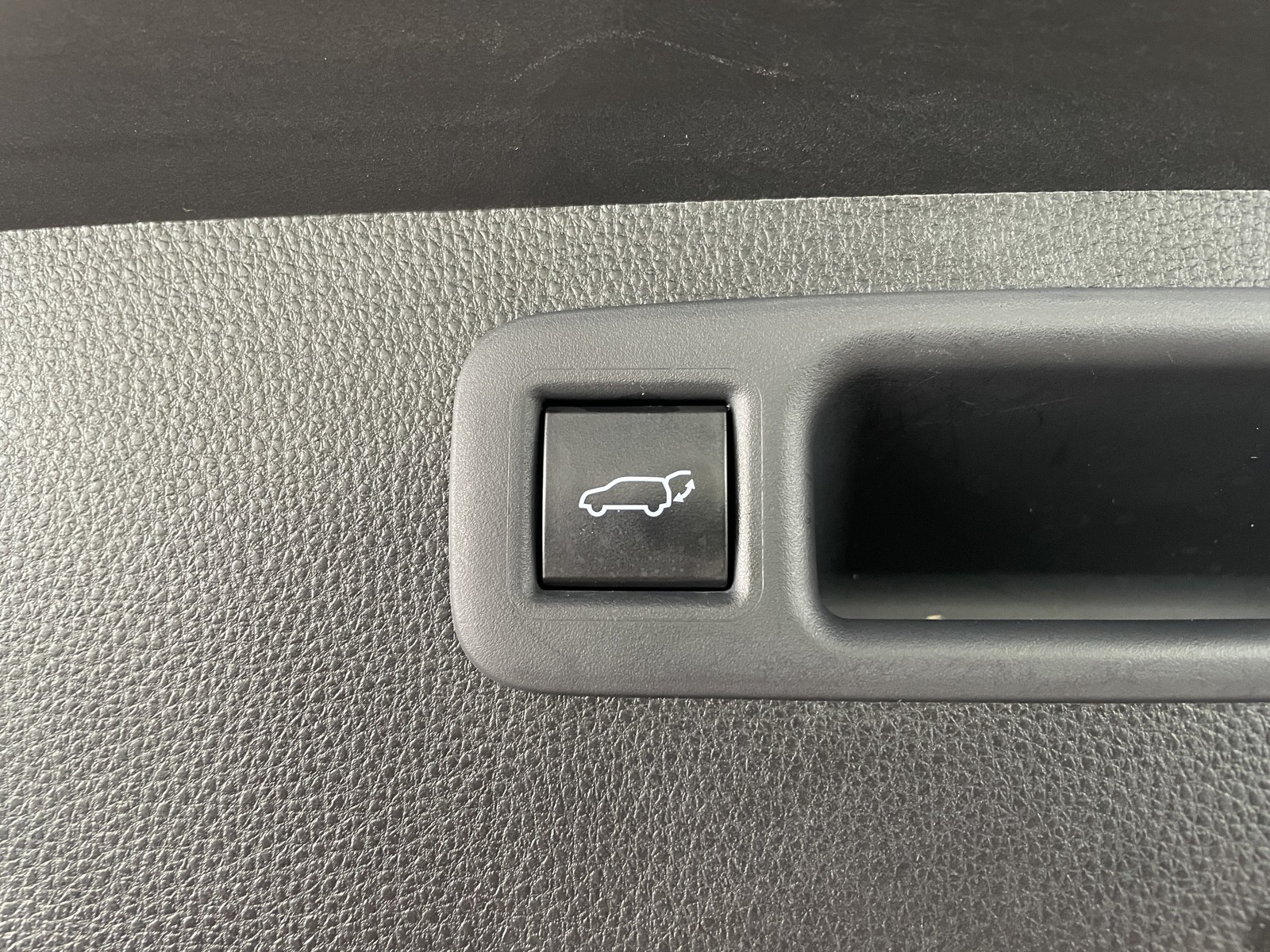 2021 Toyota Highlander Hybrid XLE photo 12