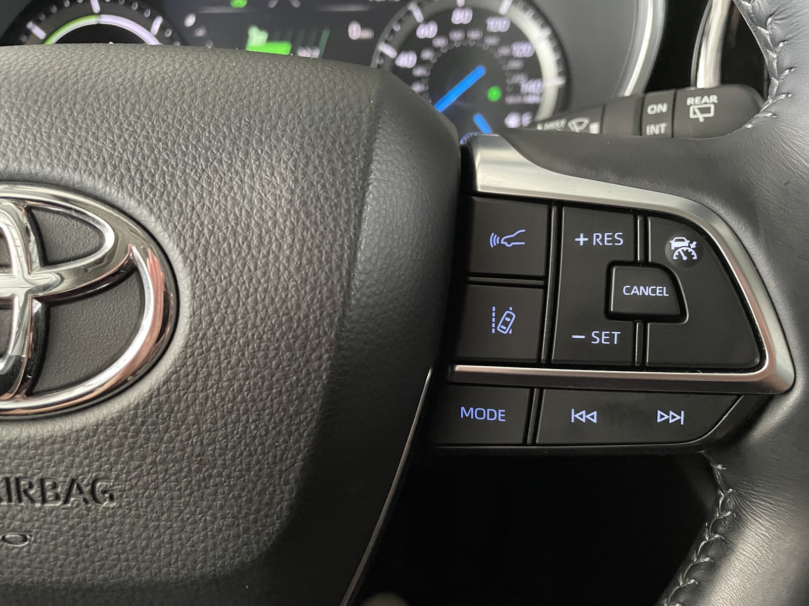 2021 Toyota Highlander Hybrid XLE photo 19